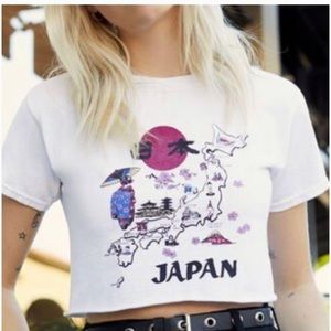 Brandy Melville Japan cropped white t-shirt